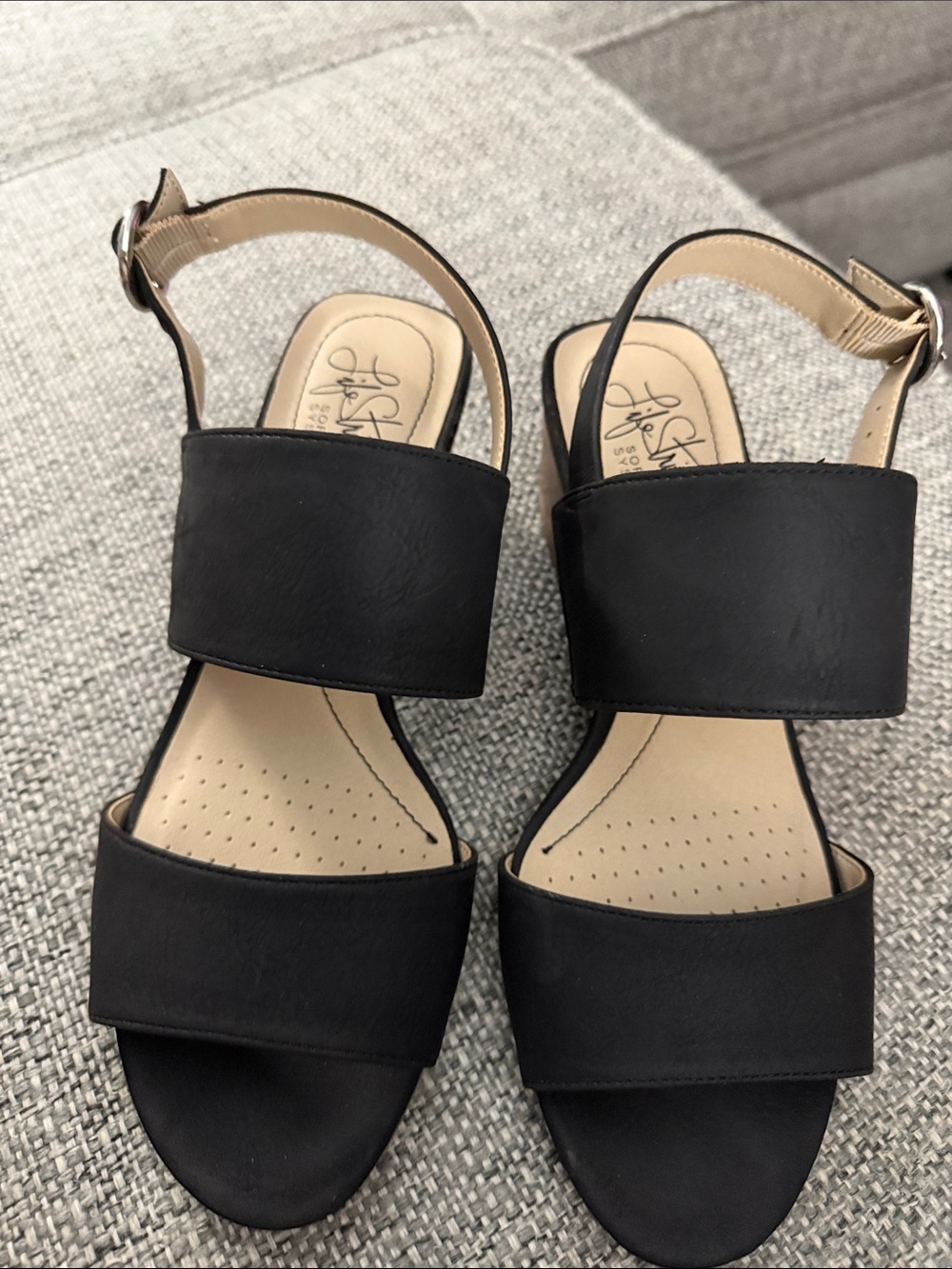 Life Stride Roxanne Black Wide-Strap Sandals Comfort Technology Size 6.5 - Picture 2 of 9